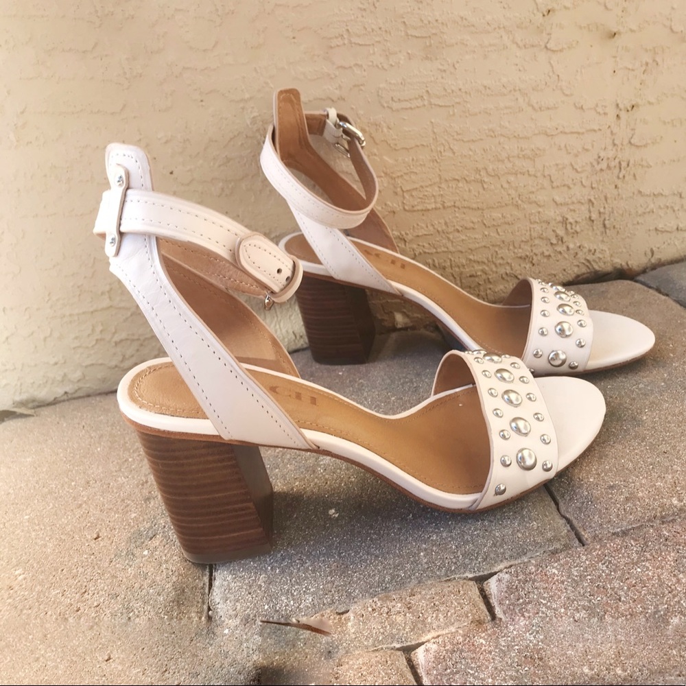 Vanilla COACH heels